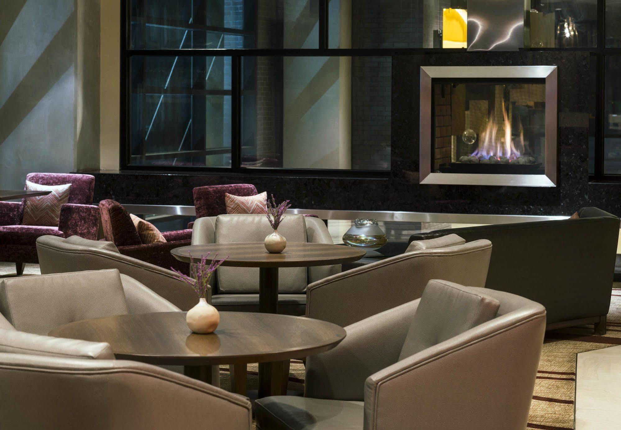 Residence Inn By Marriott Phoenix Downtown Zewnętrze zdjęcie